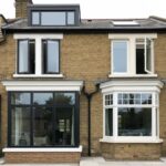 Quels types de fenêtres sont adaptés à une maison rénovée?